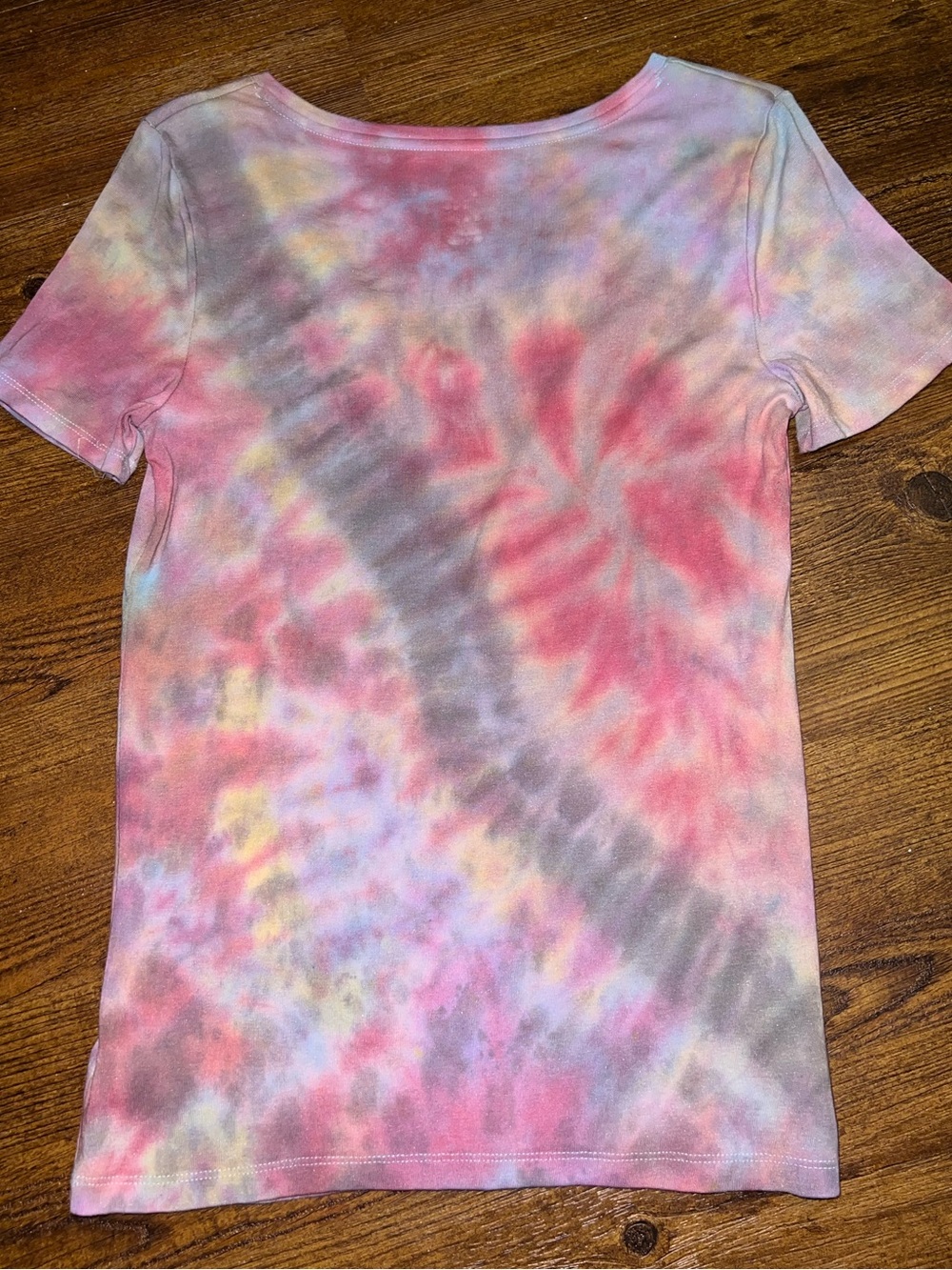 A New Day Colorful Abstract Tie-Dye V-Neck Modal Short Sleeve Shirt Size M - Picture 2 of 9